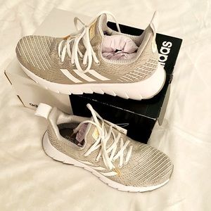 adidas Asweego Running Shoes
